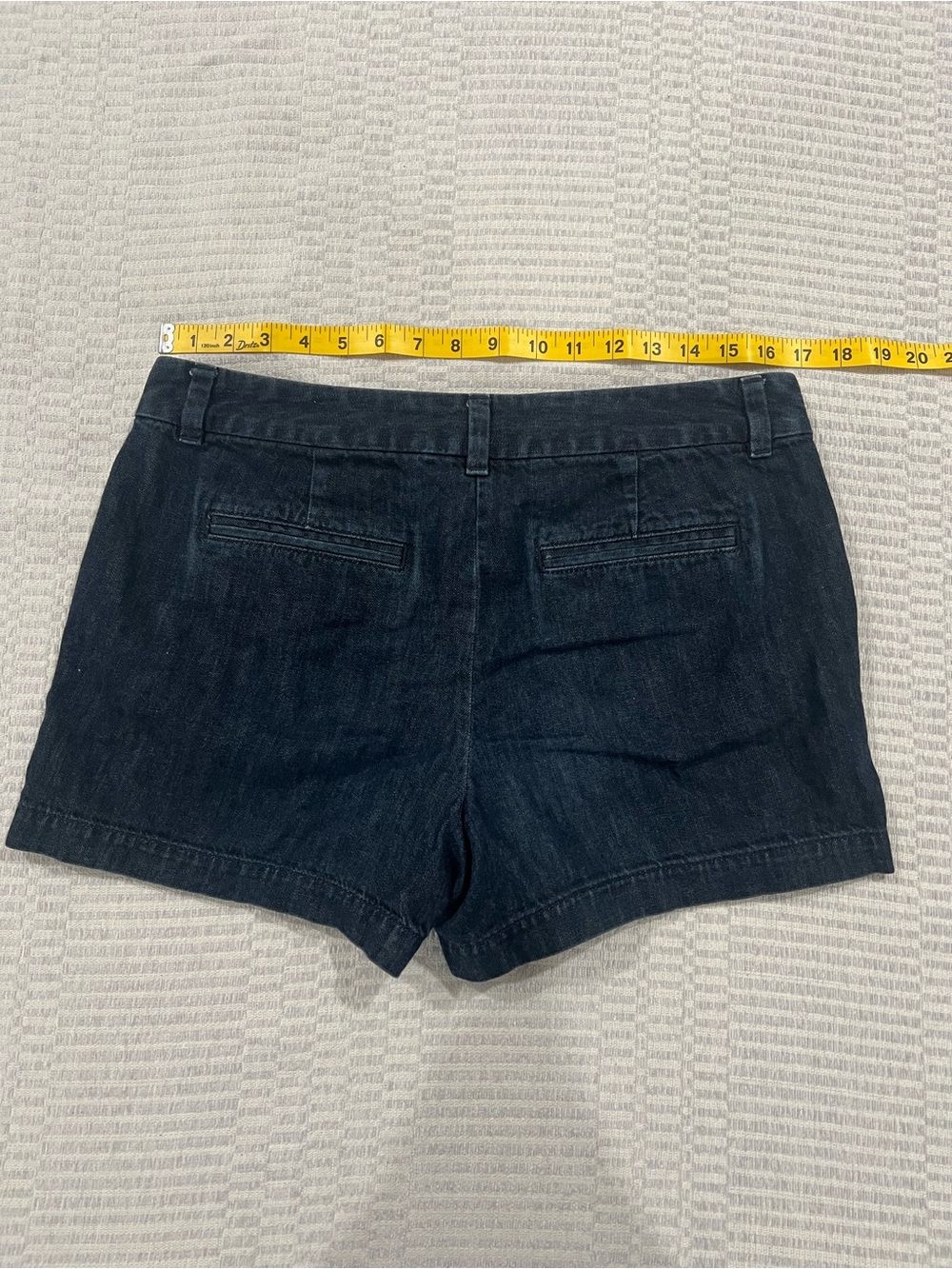 Bundle of (4) Size 6 shorts from (1) LOFT and (3) from Banana Republic - Picture 9 of 11